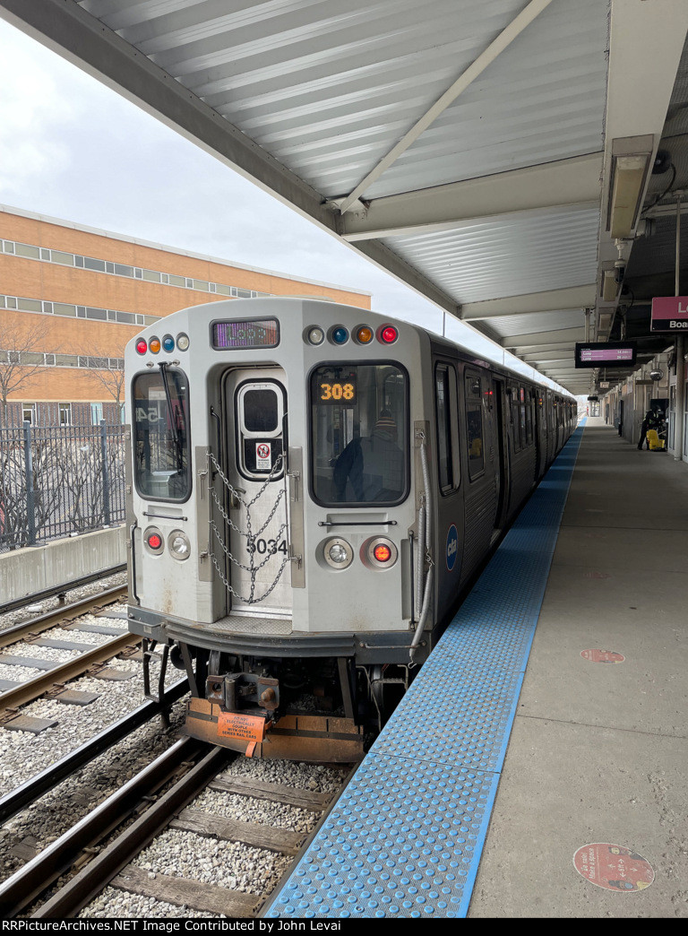 CTA Pink Line train at 54th/Cermak